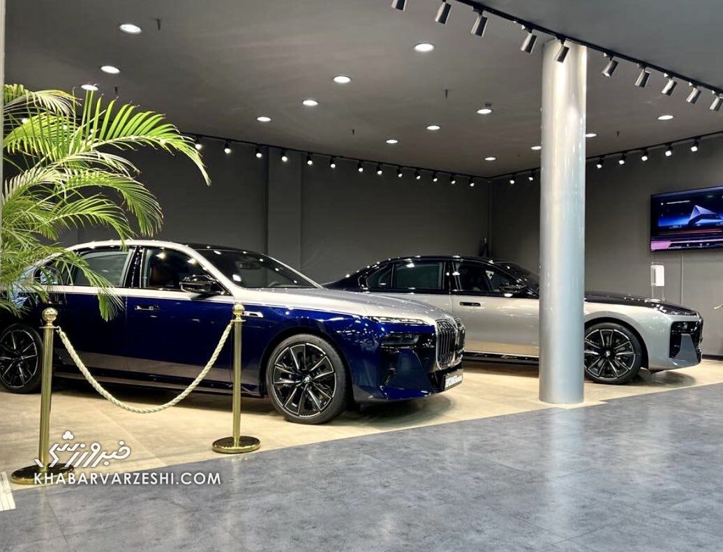 عکس| اولین BMW سری 7 ایران با حواله یک ملی‌پوش/ این خودرو سوپر لوکس پلاک ملی شد!